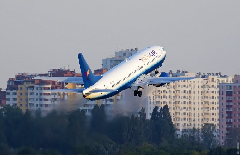 Житомирскую авиакомпанию YanAir могут лишить сертификата перевозчика