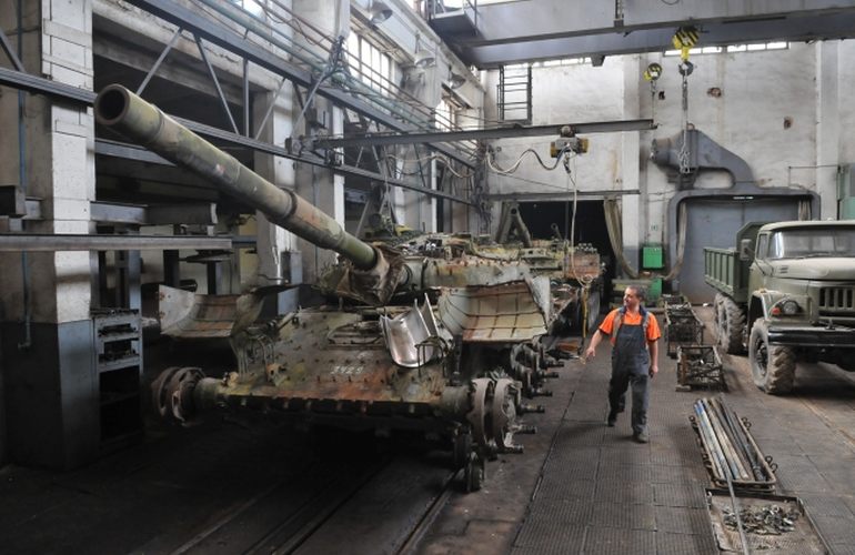 В военной прокуратуре рассказали, почему проводили обыски на Житомирском бронетанковом заводе