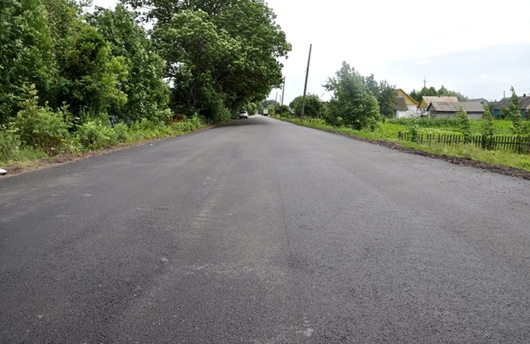 ОГА анонсирует ремонт дорог еще в 3 районах Житомирской области