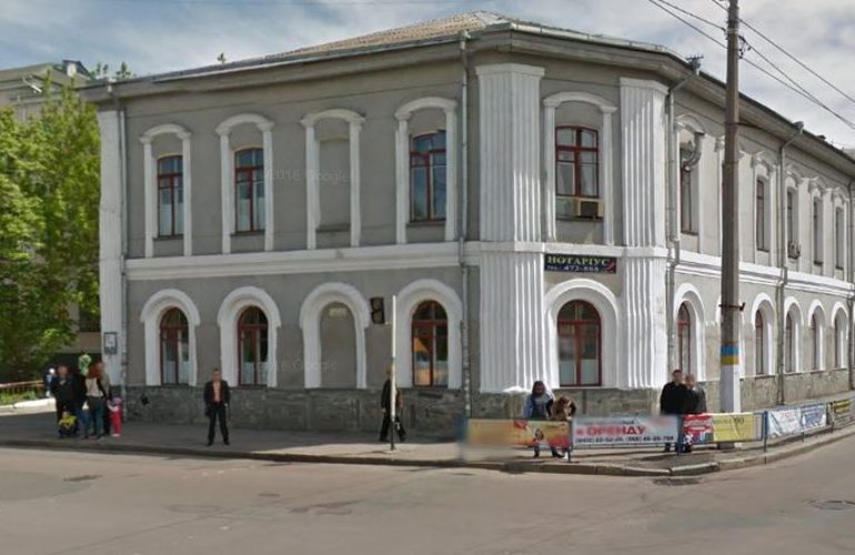 Городские власти выставили на продажу 2 помещения в центре Житомира. ФОТО