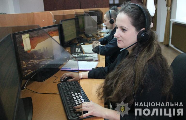 Житомирская полиция рассказала, как работает диспетчерская служба «102»