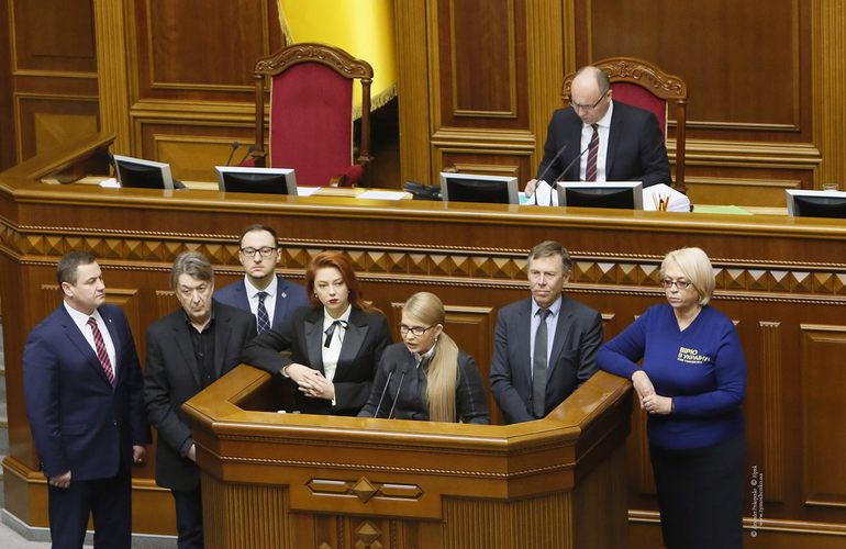 Тимошенко обвинила Порошенко в госизмене: 