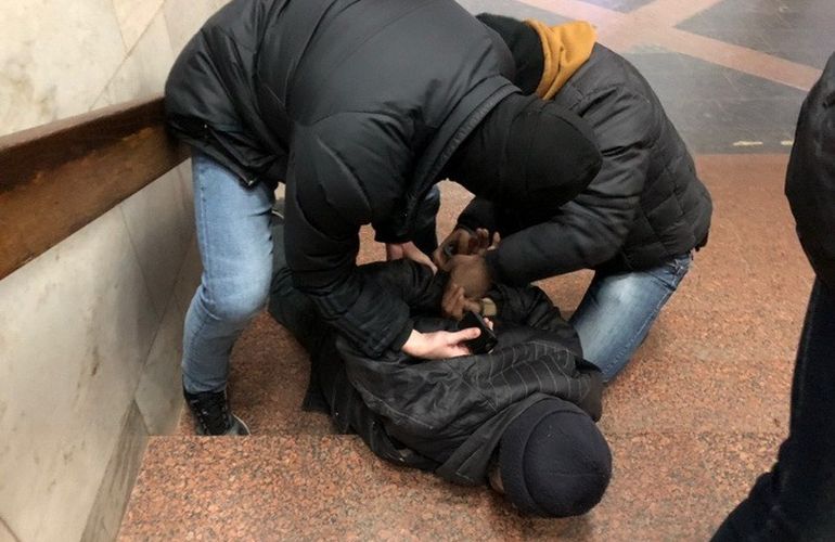 Бомба с гвоздями и шурупами: СБУ предотвратила теракт в метро Харькова. ВИДЕО
