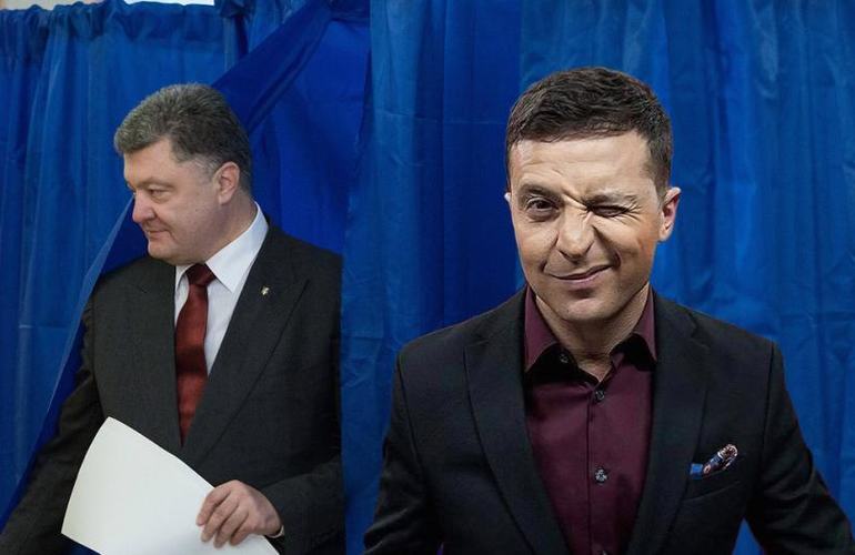 Зеленский и Порошенко выходят во второй тур выборов - первые данные экзит-пола