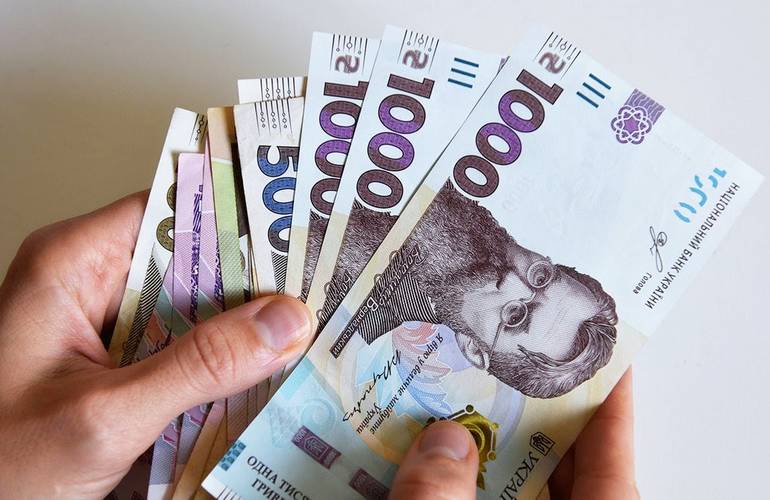 Средняя зарплата в Житомирской области превысила 14 тысяч гривен – облстат