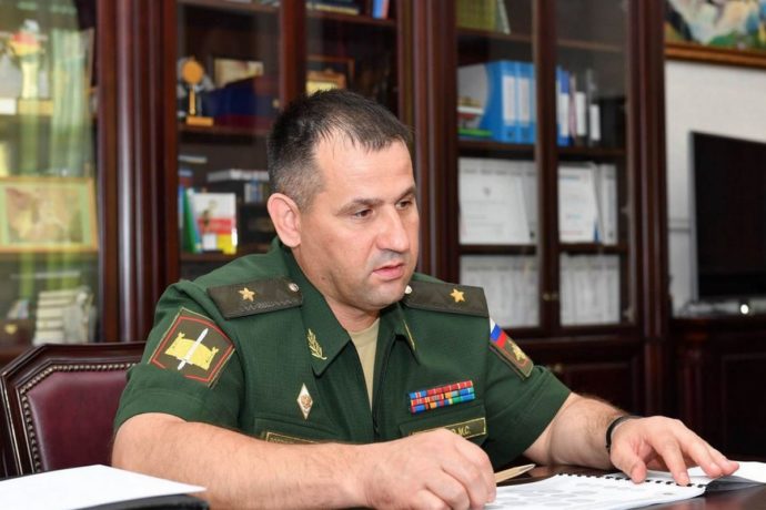 Генерал армии рф Михаил Зусько, штаб которого контролировал Балаклею, воюет против родного брата-украинца: «В родном селе его прокляли»