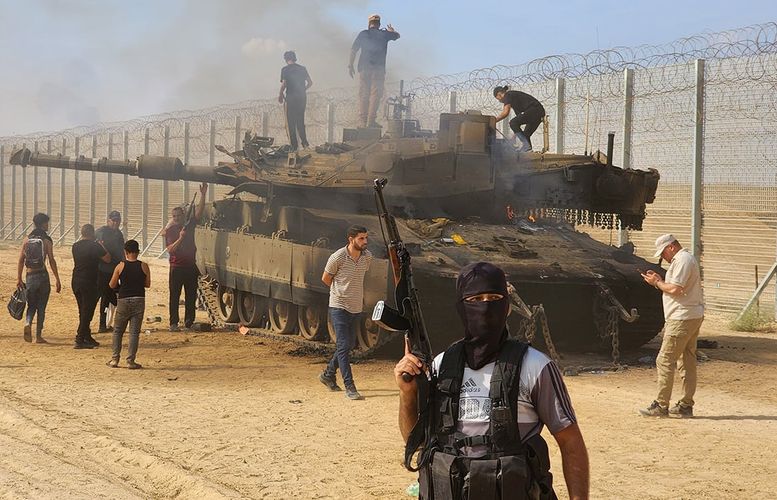 Почему ХАМАС смог нанести такой сильный удар? И как теперь поступит Израиль?