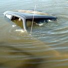 Надзвичайні події: В Житомирской области автомобиль упал в реку. Трое спаслись, один погиб