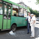 Надзвичайні події: ДТП. В Житомире не поделили дорогу троллейбус и маршрутка, пассажиры не пострадали. ФОТО