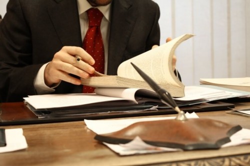 Что стоит знать о работе юриста и как его выбрать?