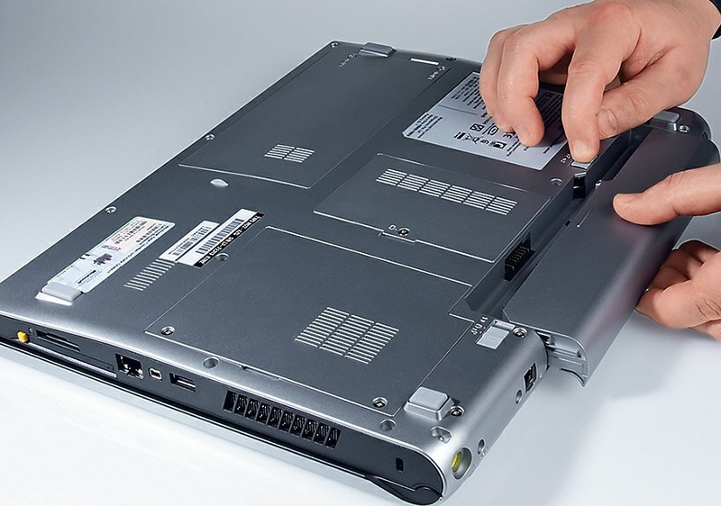 Ознаки несправності зарядки для ноутбука Lenovo