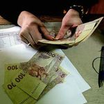 Гроші і Економіка: Средняя зарплата в Житомирской области упала до 2,393 тыс. грн.