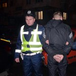 Кримінал: Угнав авто в Житомире, автоворы забыли включить свет фар и были задержаны ГАИшниками. ФОТО