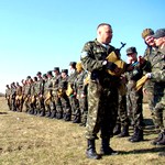 Війна в Україні: Житомирские десантники выполнили более 2300 парашютных прыжков с вертолета Ми-8. ФОТО