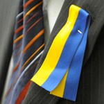 Мистецтво і культура: В Михайловском соборе житомирянам будут бесплатно раздавать ленты сине-жёлтого цвета