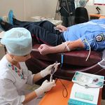 Люди і Суспільство: Сотрудники ГАИ Житомира сдали кровь для потерпевших в ДТП и АТО. ФОТО