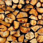 Люди і Суспільство: Жители Емильчино отправили 600 мешков дров для десантников 95-й бригады