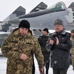 Війна в Україні: Порошенко в Житомире передал военным технику и рассказал когда наступит мир. ВИДЕО