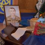Люди і Суспільство: Житомиряне простились с военным 95-й бригады, погибшим вблизи аэропорта Донецка. ФОТО