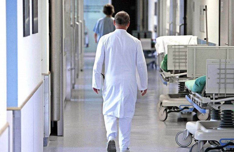 В Житомирской областной больнице умер младенец. Мать обвиняет врачей в халатности