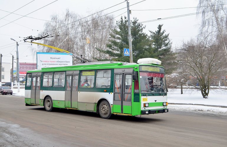 Жители улицы Грушевского в Житомире собирают подписи под требованиями вернуть троллейбусы