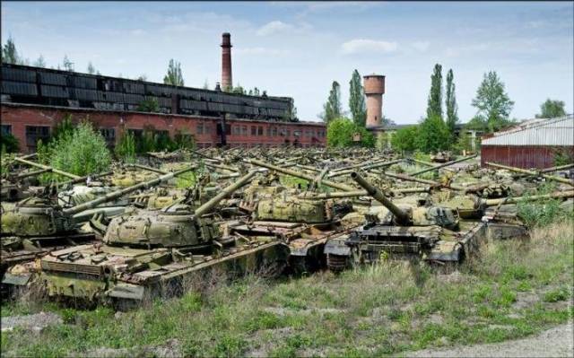 WASP Заброшенный ремонтный завод танков в Харькове