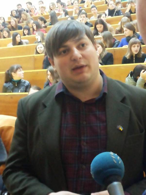 FRIZht Член клубу реформаторів, Іло Глонті запросив студентів Житомира в «Школу молодих реформаторів»