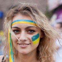 zhitomir Украинские девушки фанатки на матче Украина - Швеция. ФОТО