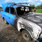 Происшествия: Житомирские гаишники помогли водителю потушить его горящий «Москвич». ФОТО