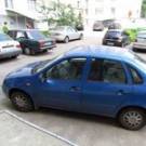  В Житомире неизвестные повредили семь машин, припаркованных во дворе многоэтажки. ФОТО 