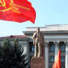  В Житомире возле Ленина коммунисты празднуют годовщину Октябрьской <b>революции</b>. ФОТО. ВИДЕО 