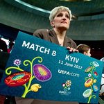 Спорт: В Житомире проходит конкурс с розыгрышем именного билета на Евро-2012