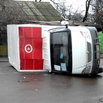 Происшествия: В Житомире из-за столкновения с «Citroёn» перевернулся грузовик с хлебом