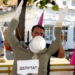 Надзвичайні події: Вчера в центре Житомира жестоко избили «депутата». ФОТО. ВИДЕО