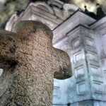 Краеведы Житомира обеспокоены исчезновением креста Казацкой эпохи. ФОТО