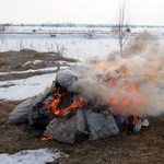 Работники житомирской милиции сожгли наркотики на 100 тысяч гривен. ФОТО