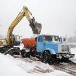 Житомир продолжает бороться со снегопадами. Остановлен один троллейбусный маршрут