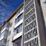 Місто і життя: Жильцы многоэтажки в Житомире страдают от некачественного ремонта крыши. ВИДЕО