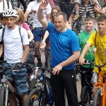 Спорт: Велодень. Мэр Житомира возглавил колонну из полтысячи велосипедистов. ФОТО