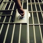 Криминал: Инспектора исправительной колонии в Бердичеве посадили в тюрьму на 2 года