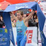 Житомирский триатлонист Егор Мартыненко выиграл этап Кубка Европы по триатлону. ФОТО