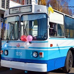Город: Работники Житомирского ТТУ собирают троллейбусы и трамваи из металлолома. ФОТО