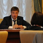 Политика: Житомирский губернатор подозревает, что кто-то раскачивает ситуацию с его отставкой. ФОТО