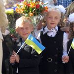Общество: Первый раз в первый класс: 1 сентября в школе Житомира в условиях войны в Украине. ФОТО