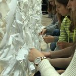 Общество: Житомирские волонтеры плетут маскировочные сети для техники в зоне АТО. ФОТО