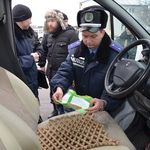 На въезде в Житомир задержали автомобиль с наркотиками и боеприпасами. ФОТО