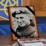 Война в Украине: В Житомире простились со снайпером 95-й аэромобильной бригады Владимиром Гнатюком. ФОТО