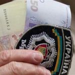 Следователь горотдела милиции на Житомирщине попалась на взятке в 5 тыс. гривен