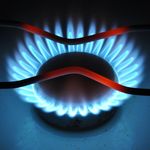 Экономика: Кабмин сократил нормы потребления газа для населения в два раза