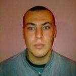 В Житомире ищут 24-летнего парня, который во время задержания подрезал милиционера